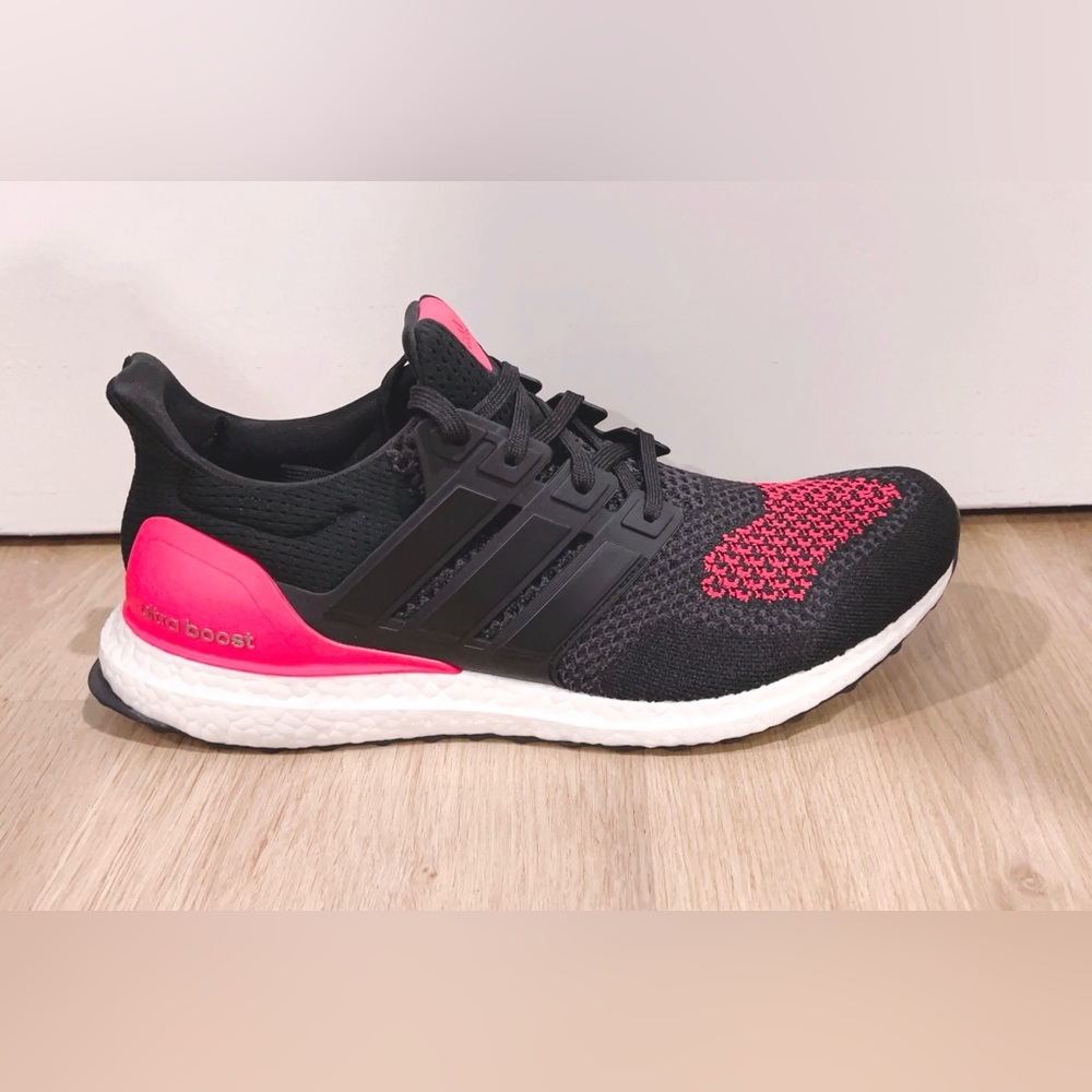 Adidas UltraBoost 1.0 Men's Size 11.5 Color: Black Lucid Red Jq2272